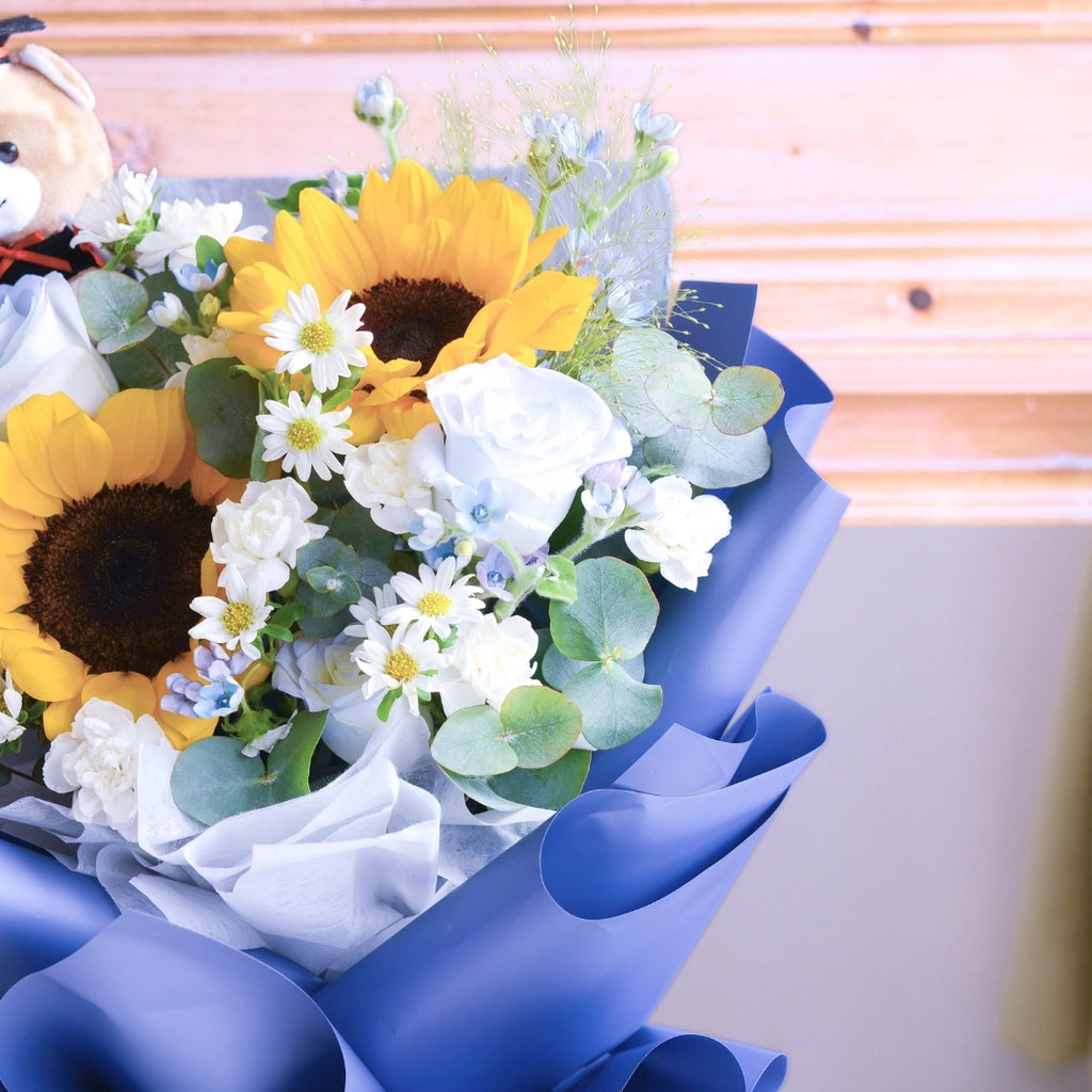 Skybound Hand Bouquet image 6