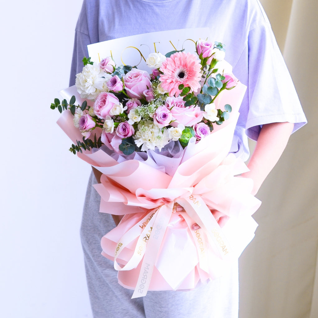 Soft Spark Qi Xi Hand Bouquet image 7