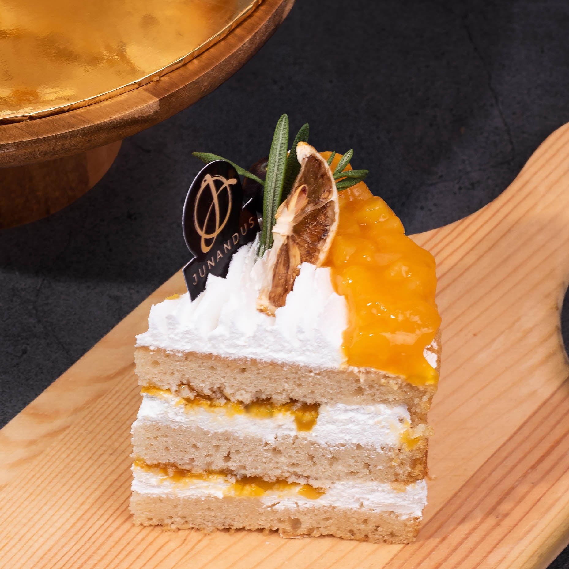 Mango Passion Vegetarian Naked Cake - 6 inch (serve 10-20pax) image 2