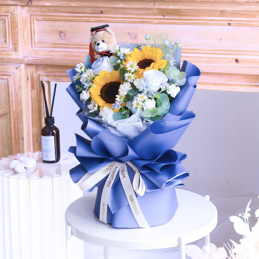 Skybound Hand Bouquet image 3