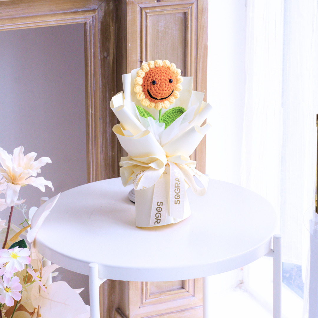 Smile in Bloom Crochet Mini Hand Bouquet image 5