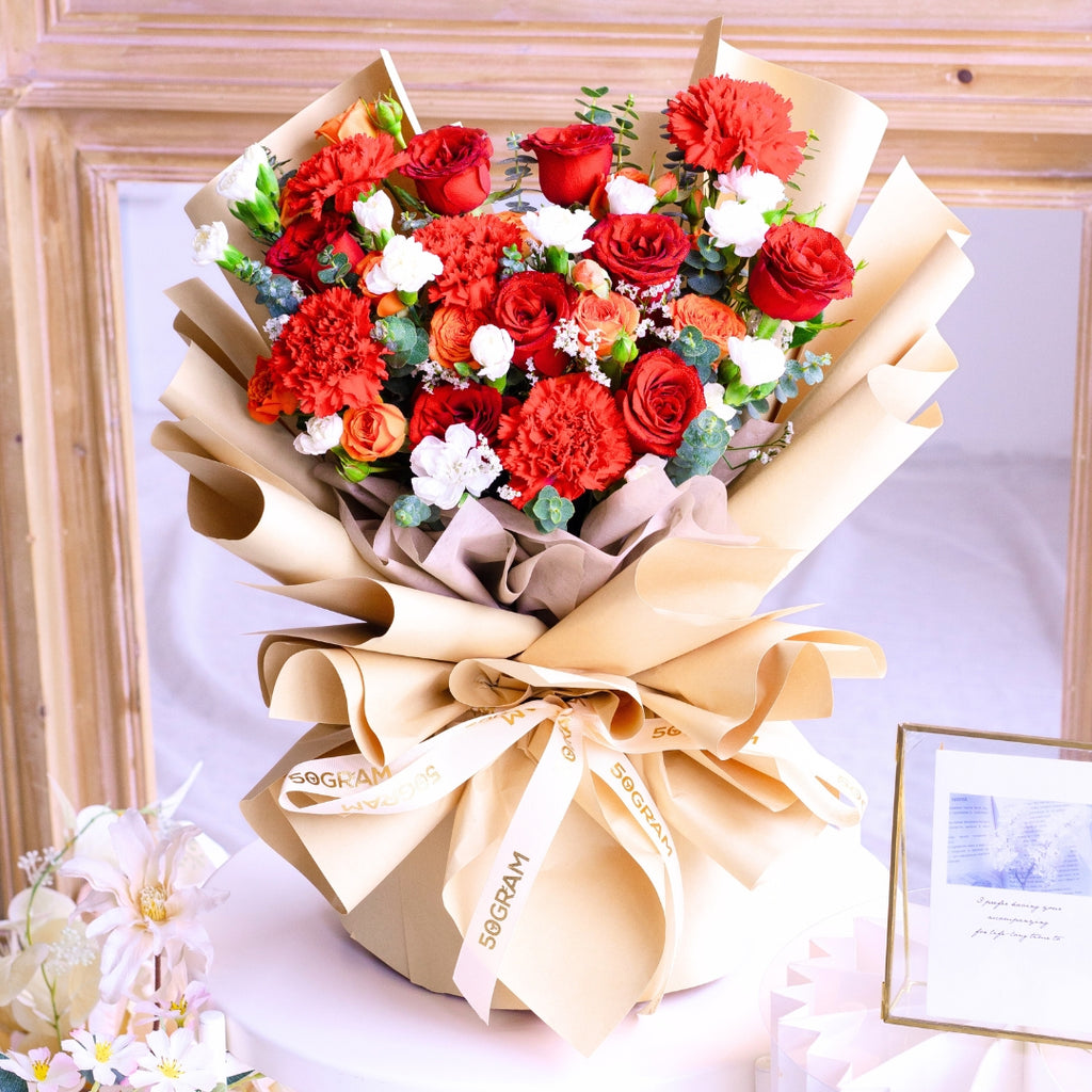 Scarlet Spice Red Rose Hand Bouquet image 13