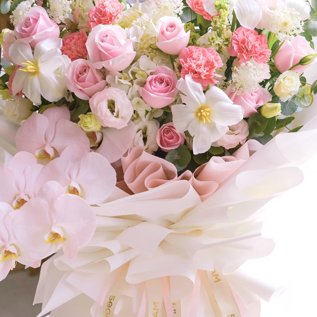 Belle Neige Hand Bouquet image 6
