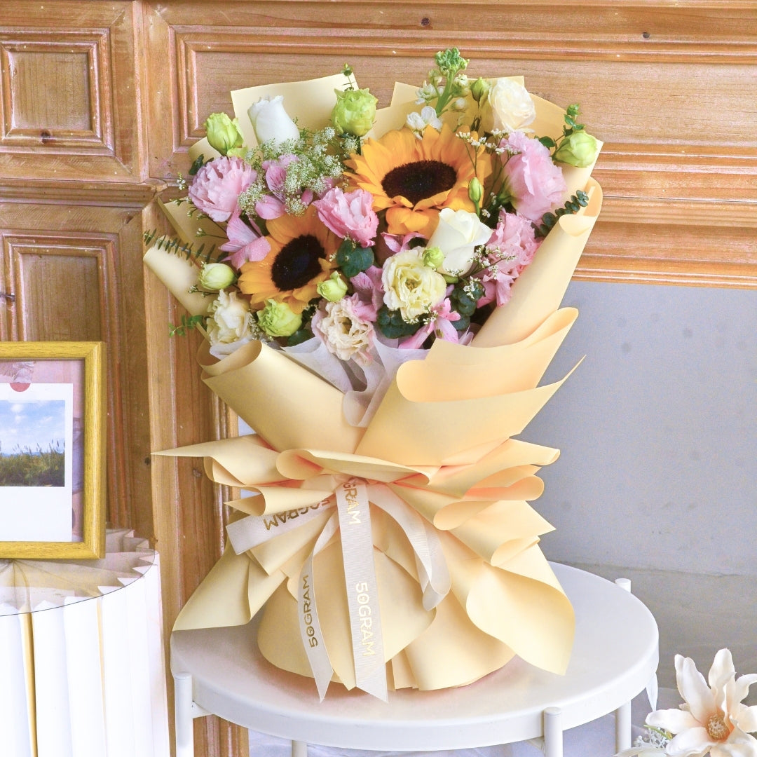 Bloom Zoom Hand Bouquet image 9