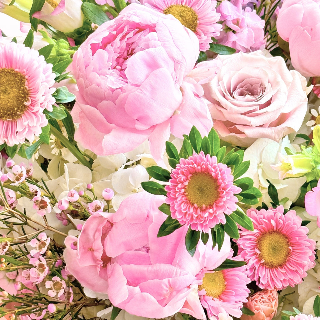 Noble Bloom Pink Roses Hand Bouquet image 4