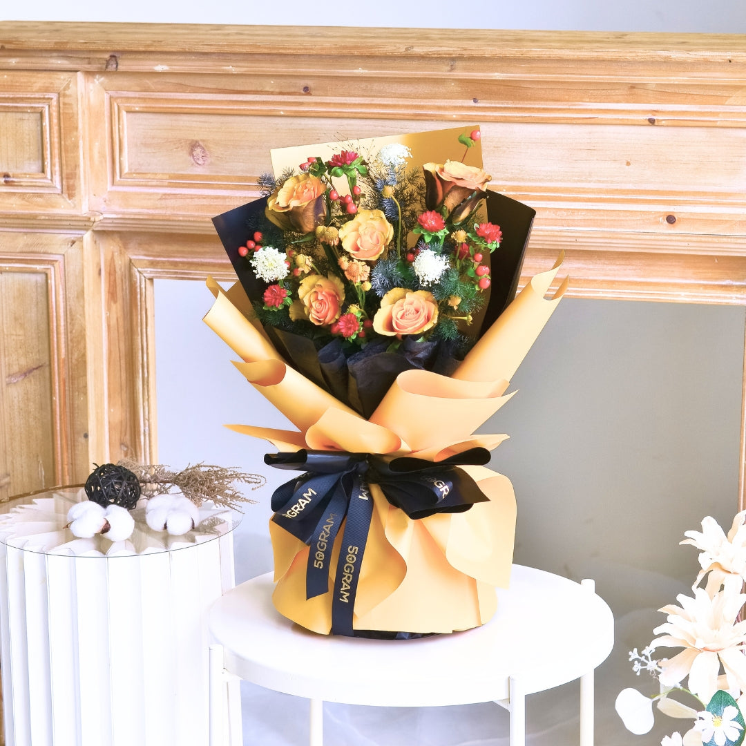 Pumpkin Kiss Orange Roses Hand Bouquet image 3
