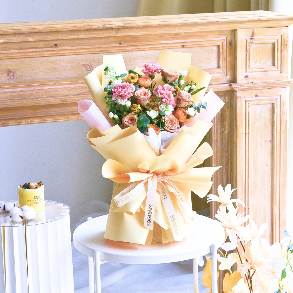 Caramel Cloud Cappuccino Roses Hand Bouquet image 4