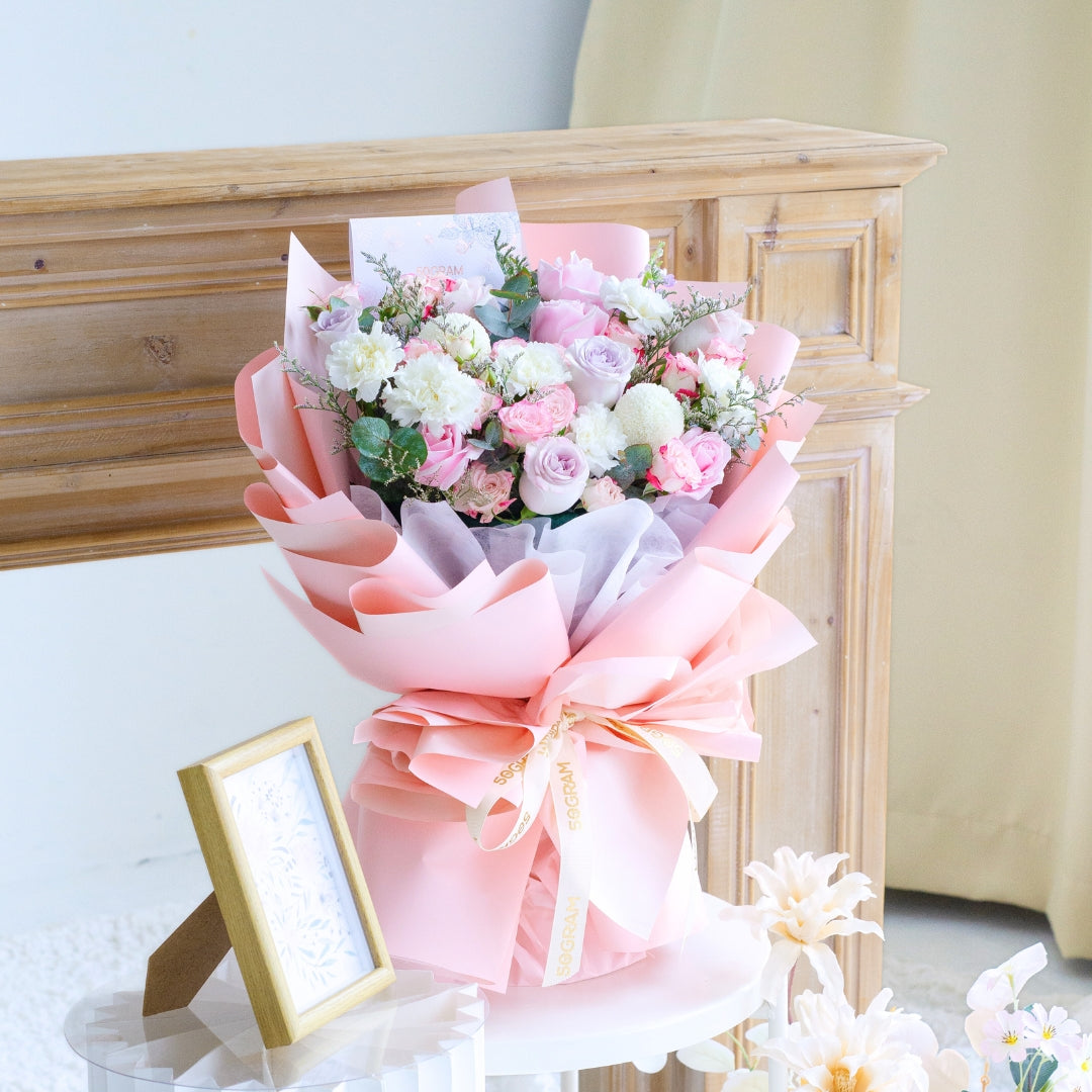 Starry Love Pink Roses Hand Bouquet image 10