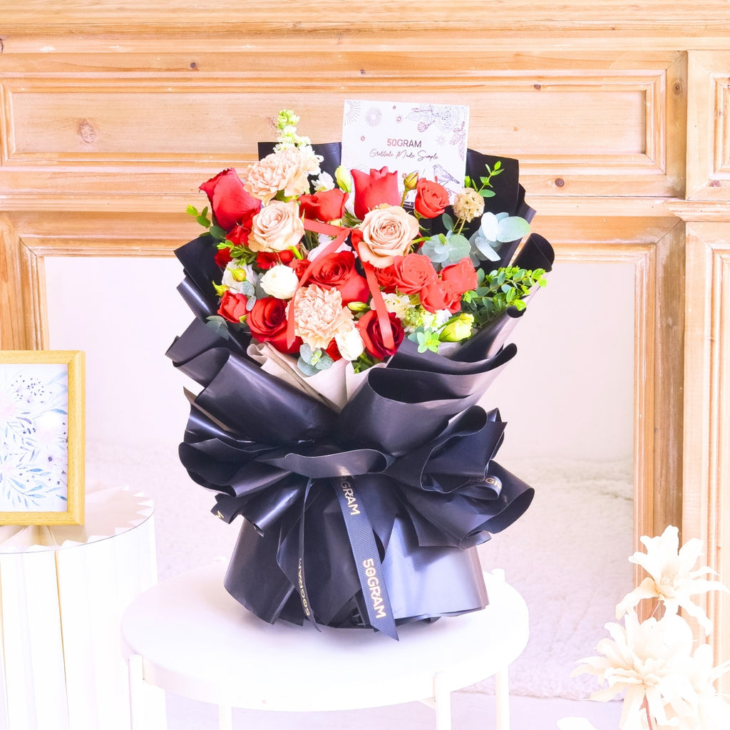 True Love Bloom Hand Bouquet image 5