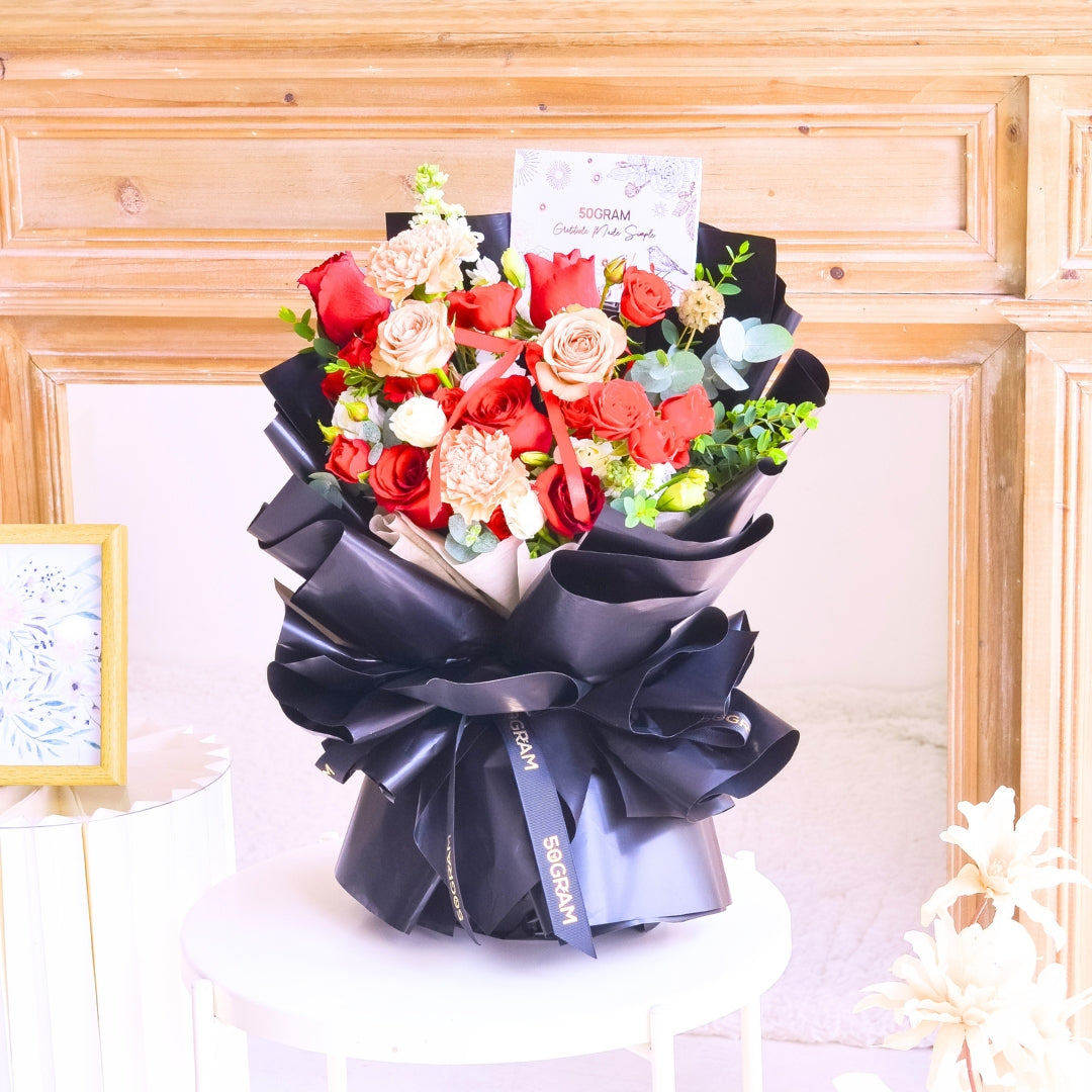 True Love Bloom Hand Bouquet image 5