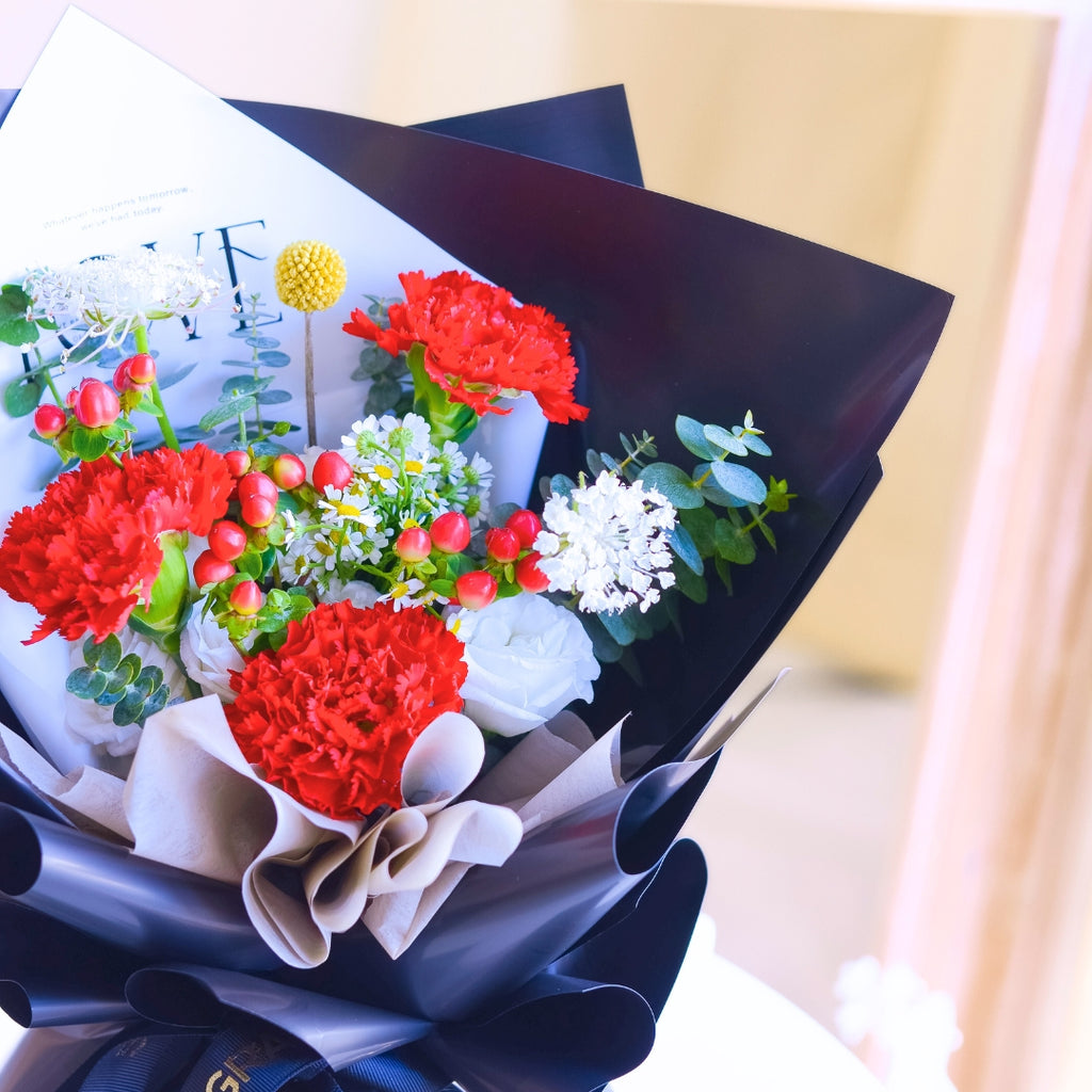 Noir Muse Hand Bouquet image 15