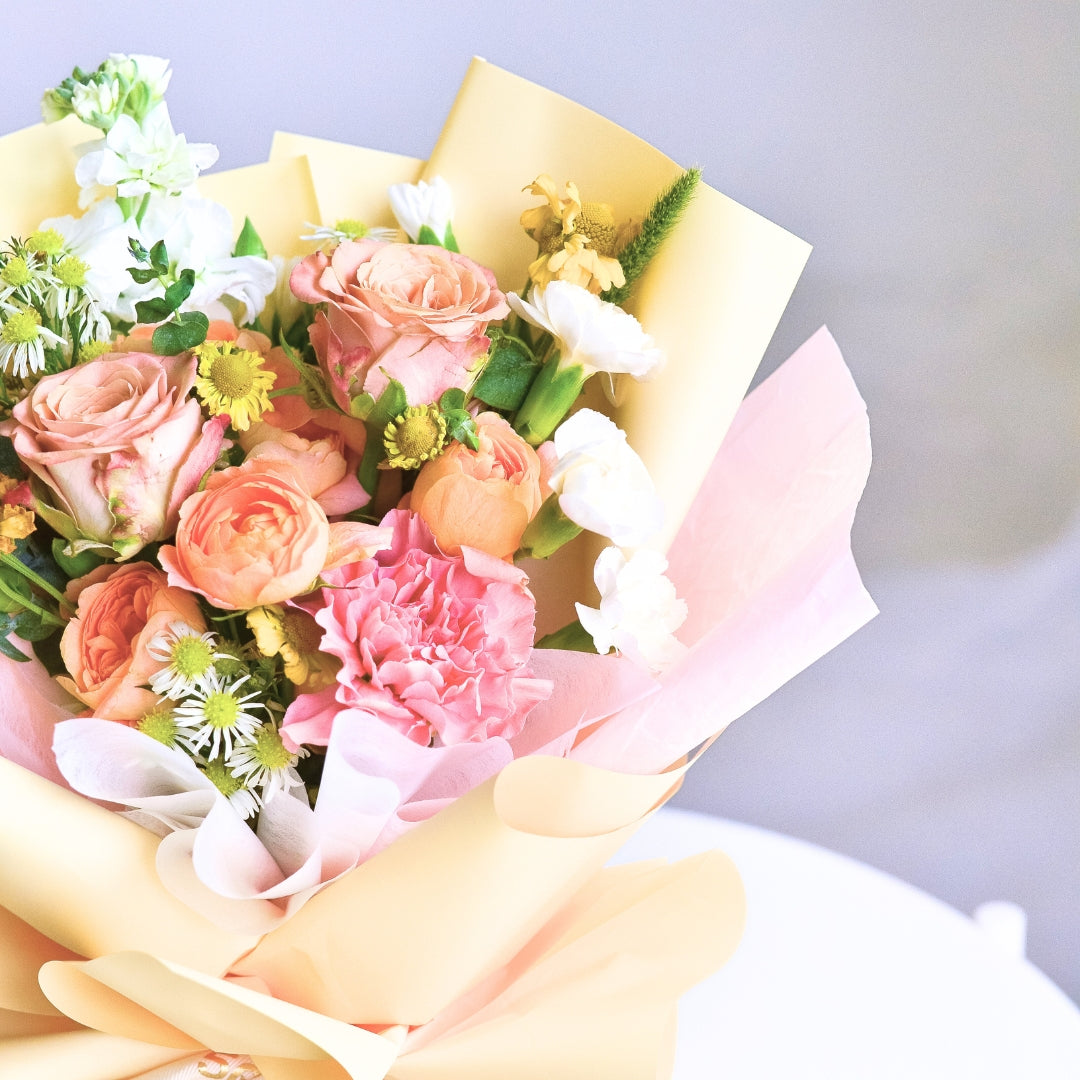 Caramel Cloud Cappuccino Roses Hand Bouquet image 10