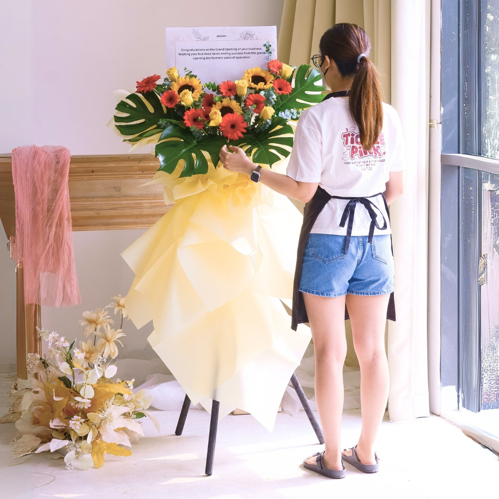 Golden Delicate | Opening Stand image 13
