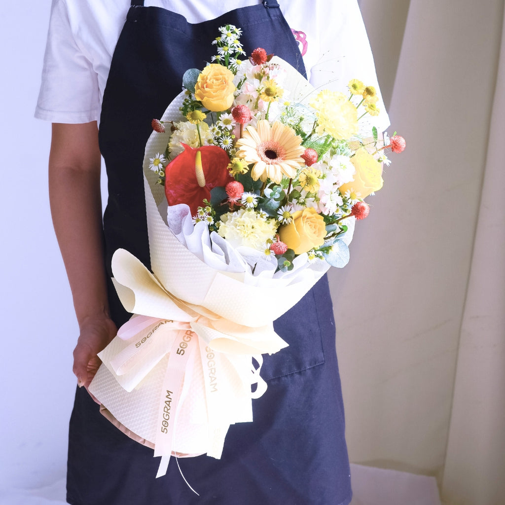 Sunset Motion Milky Daisy Hand Bouquet image 8