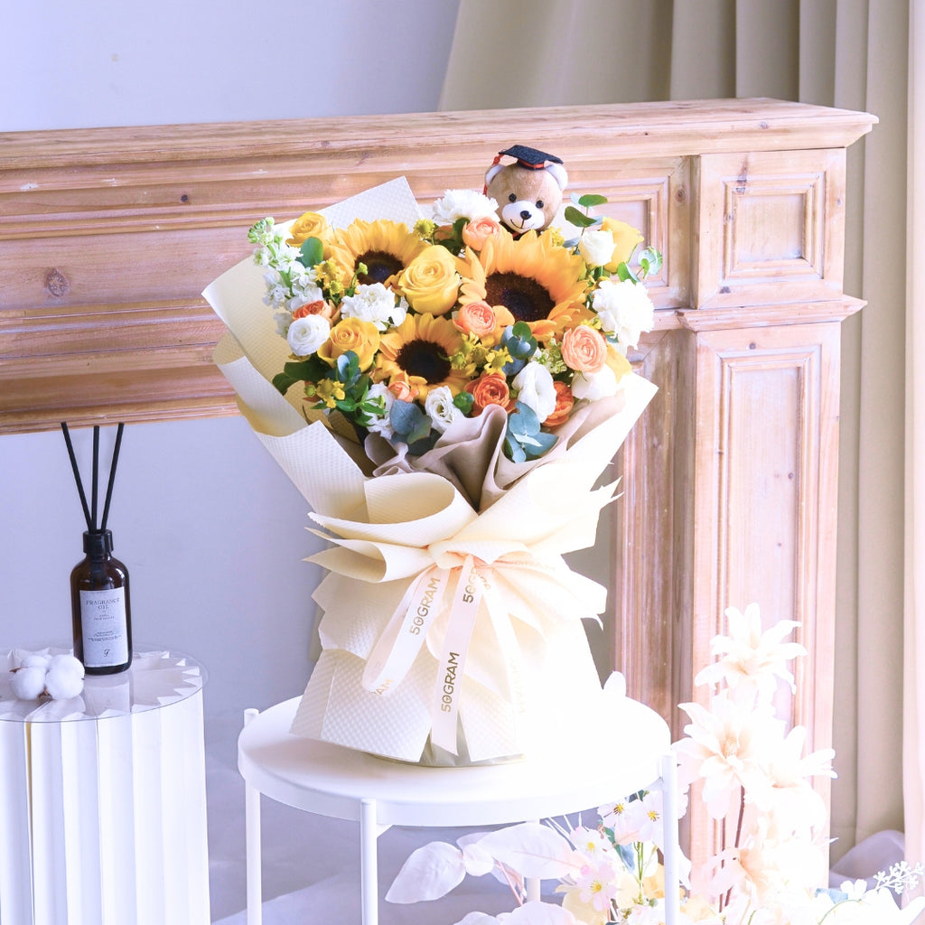 Goal Getter Hand Bouquet image 11