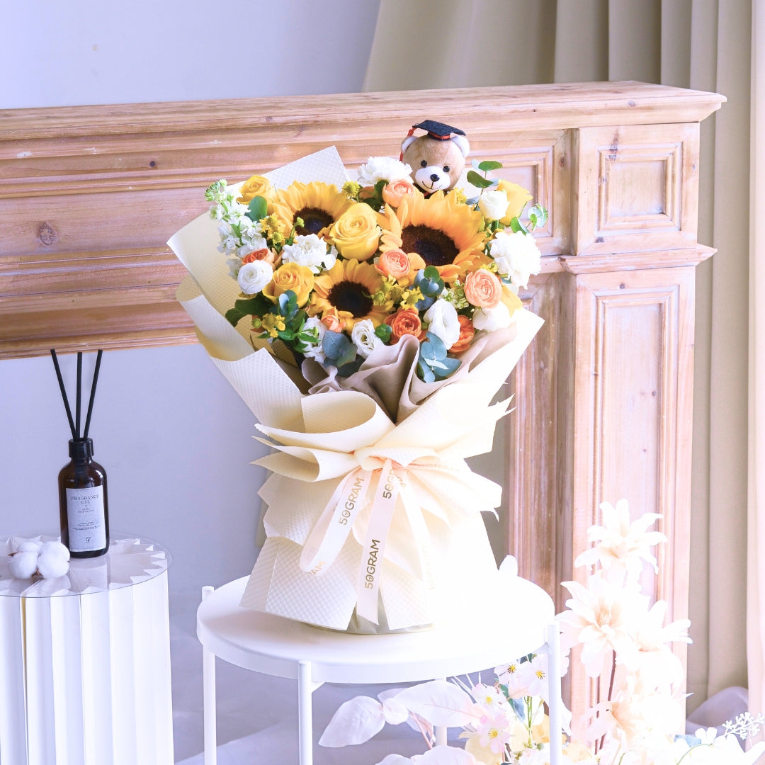 Goal Getter Hand Bouquet image 11