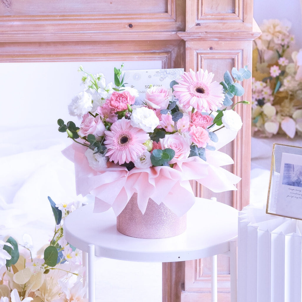 Precious Posy Pink Daisy Flower Box image 3