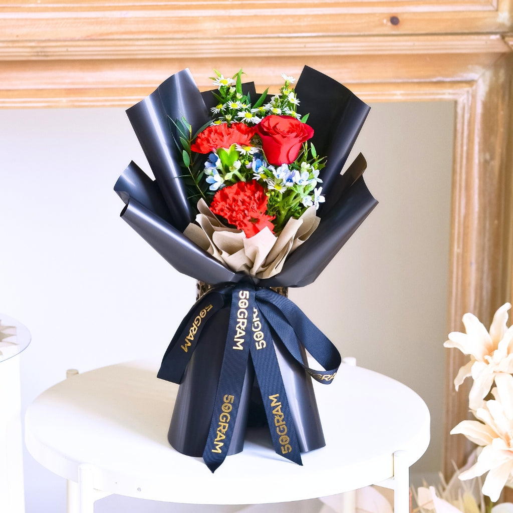 Rosette Rouge Red Roses Hand Bouquet image 3