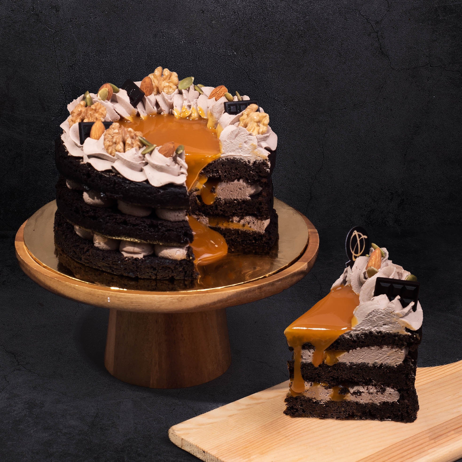 Salted Caramel Vegetarian Naked Cake - 6 inch (serve 10-20pax) image 0
