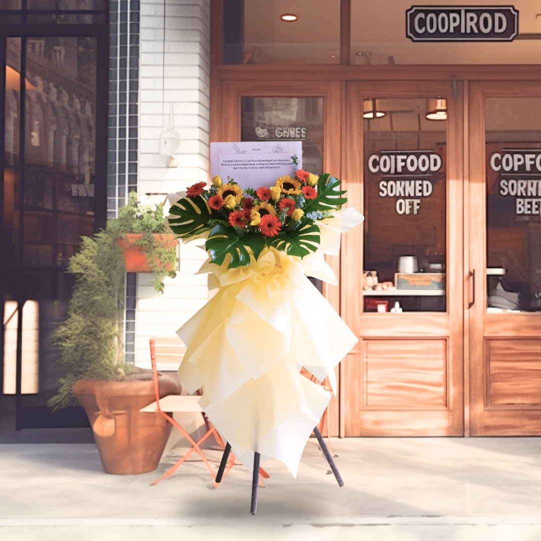Golden Delicate | Opening Stand image 8