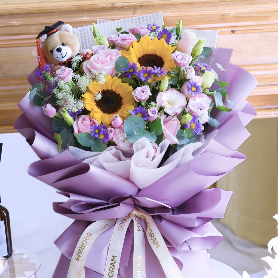 Turning Tassels Hand Bouquet image 9