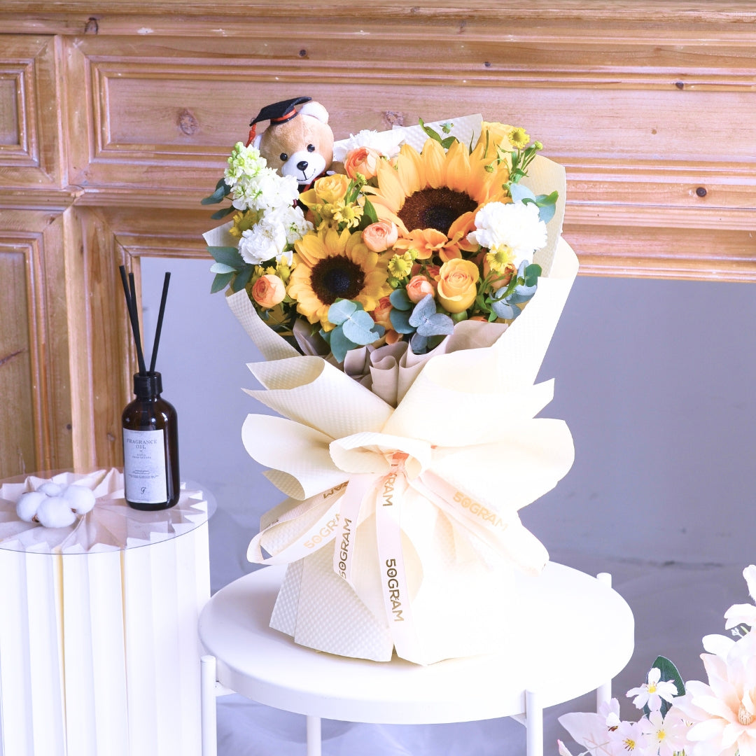 Goal Getter Hand Bouquet image 8