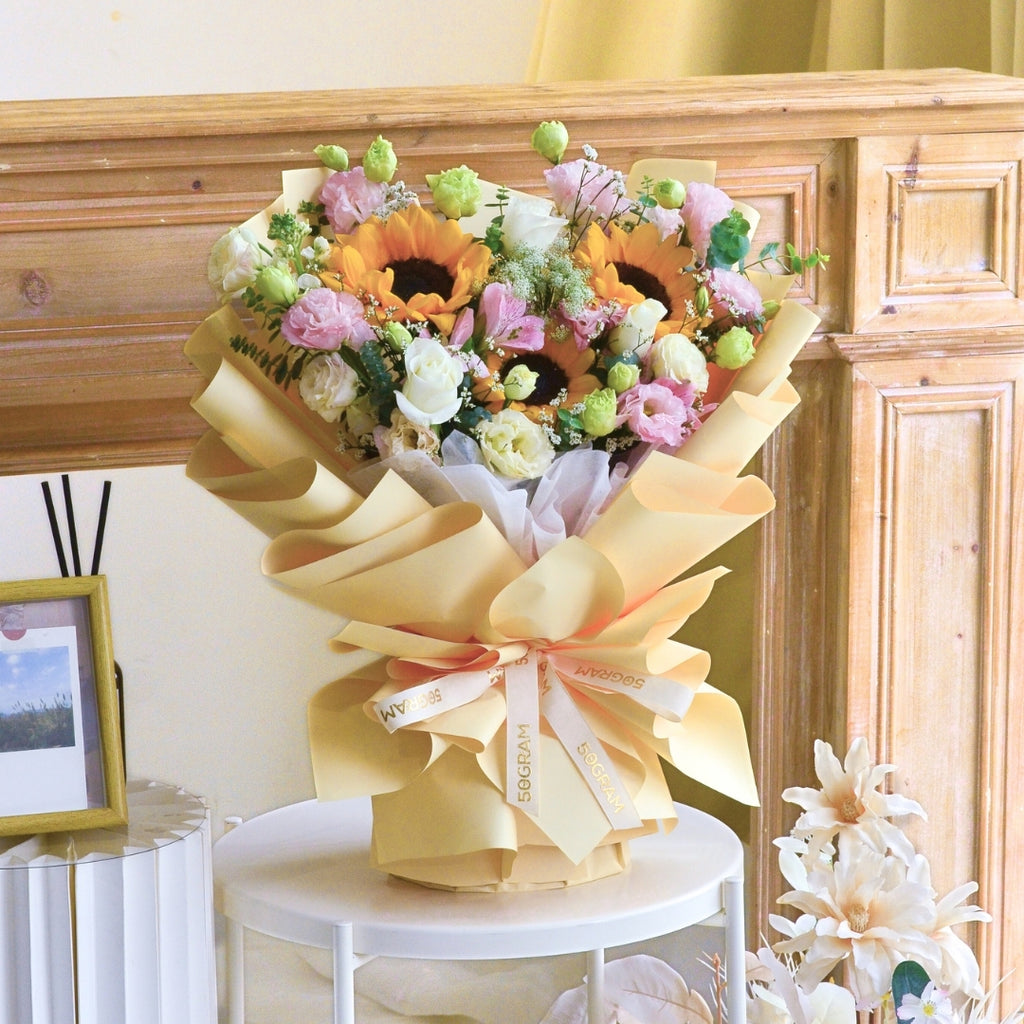 Bloom Zoom Hand Bouquet image 14