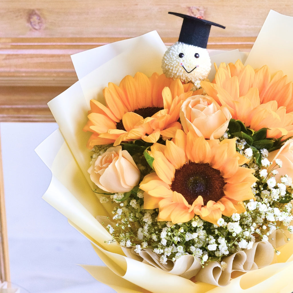 Sunny Up Sunflower Bouquet | Hand Bouquet image 8