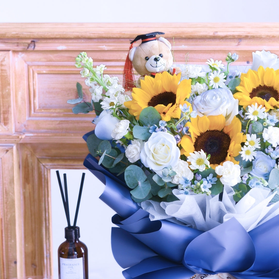Skybound Hand Bouquet image 9