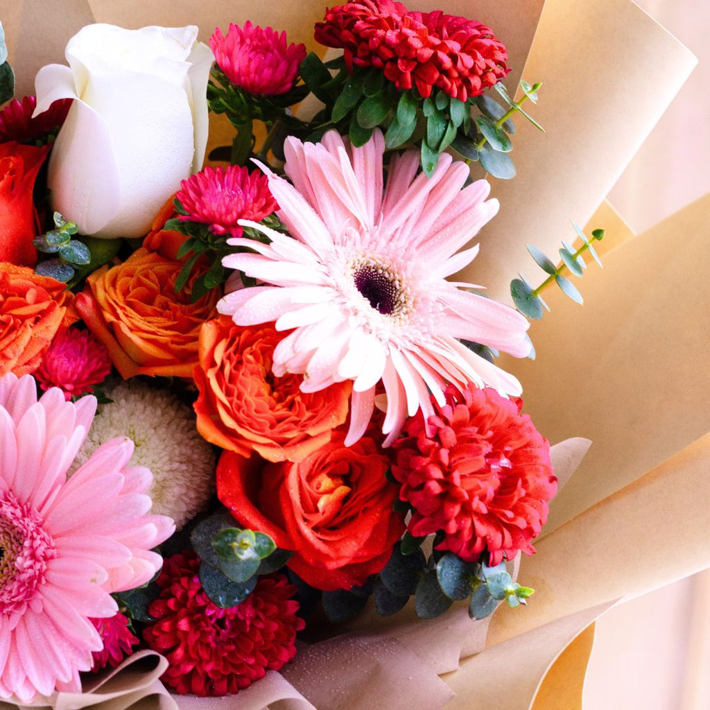Pink Glow Posy Pink Daisy Hand Bouquet image 11