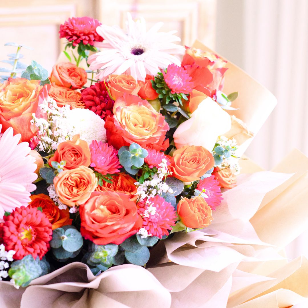 Pink Glow Posy Pink Daisy Hand Bouquet image 7