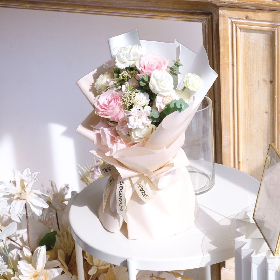 Graceful Blossom Hand Bouquet - Regular image 5