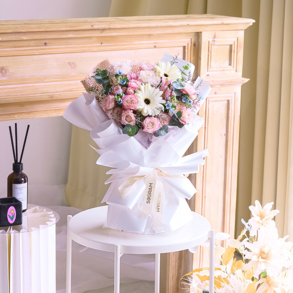 Maison Andrea White Daisy Hand Bouquet image 10