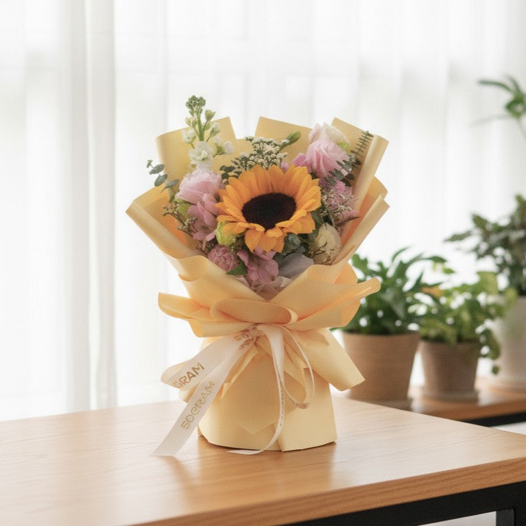 Bloom Zoom Hand Bouquet