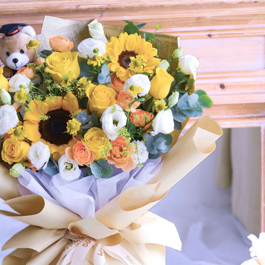 Rise &amp; Bloom Hand Bouquet - 9