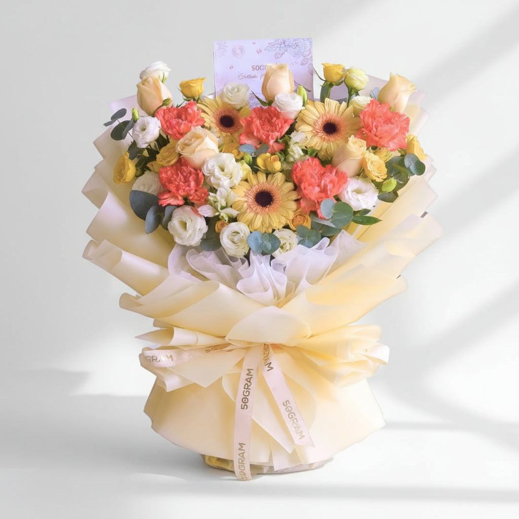 Sweet Glow Champagne Daisy Hand Bouquet image 0