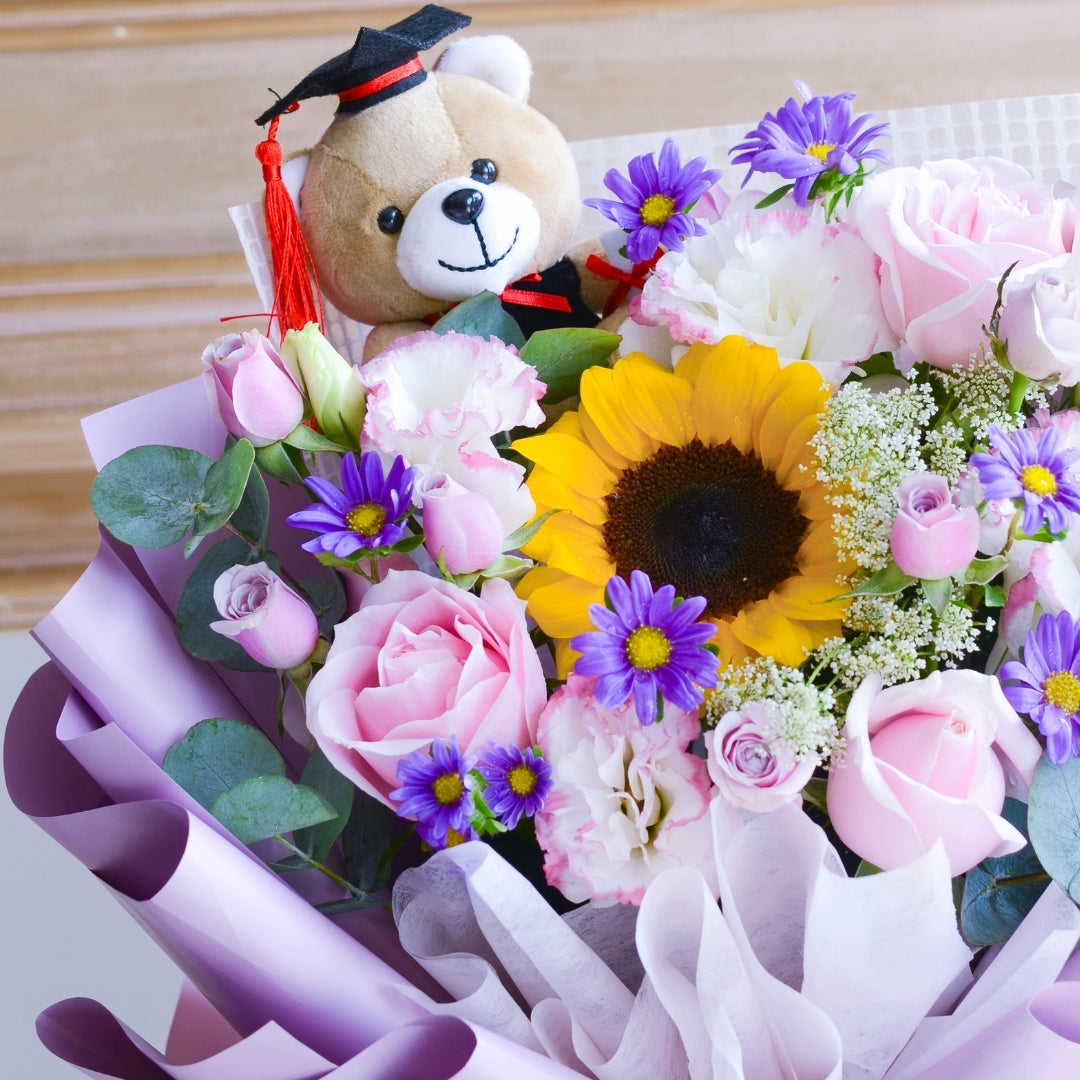 Turning Tassels Hand Bouquet image 6