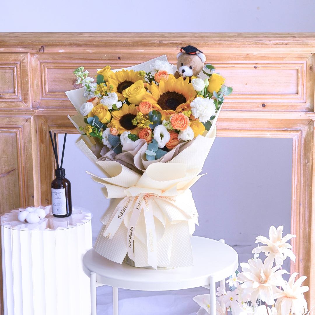 Goal Getter Hand Bouquet image 12
