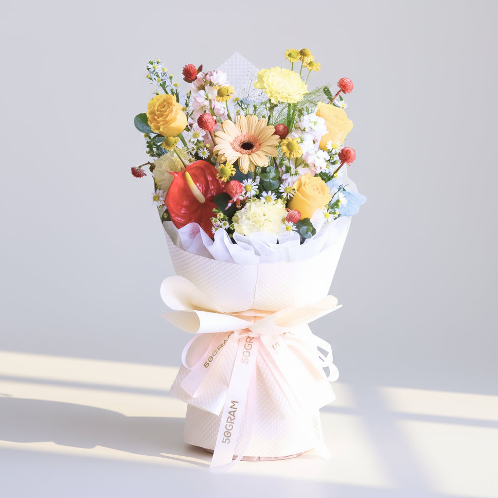Sunset Motion Milky Daisy Hand Bouquet image 0