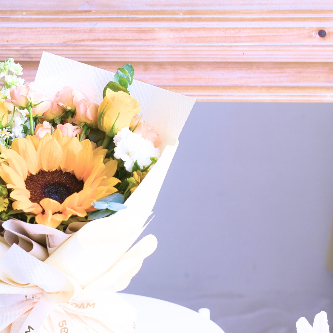 Goal Getter Hand Bouquet image 6