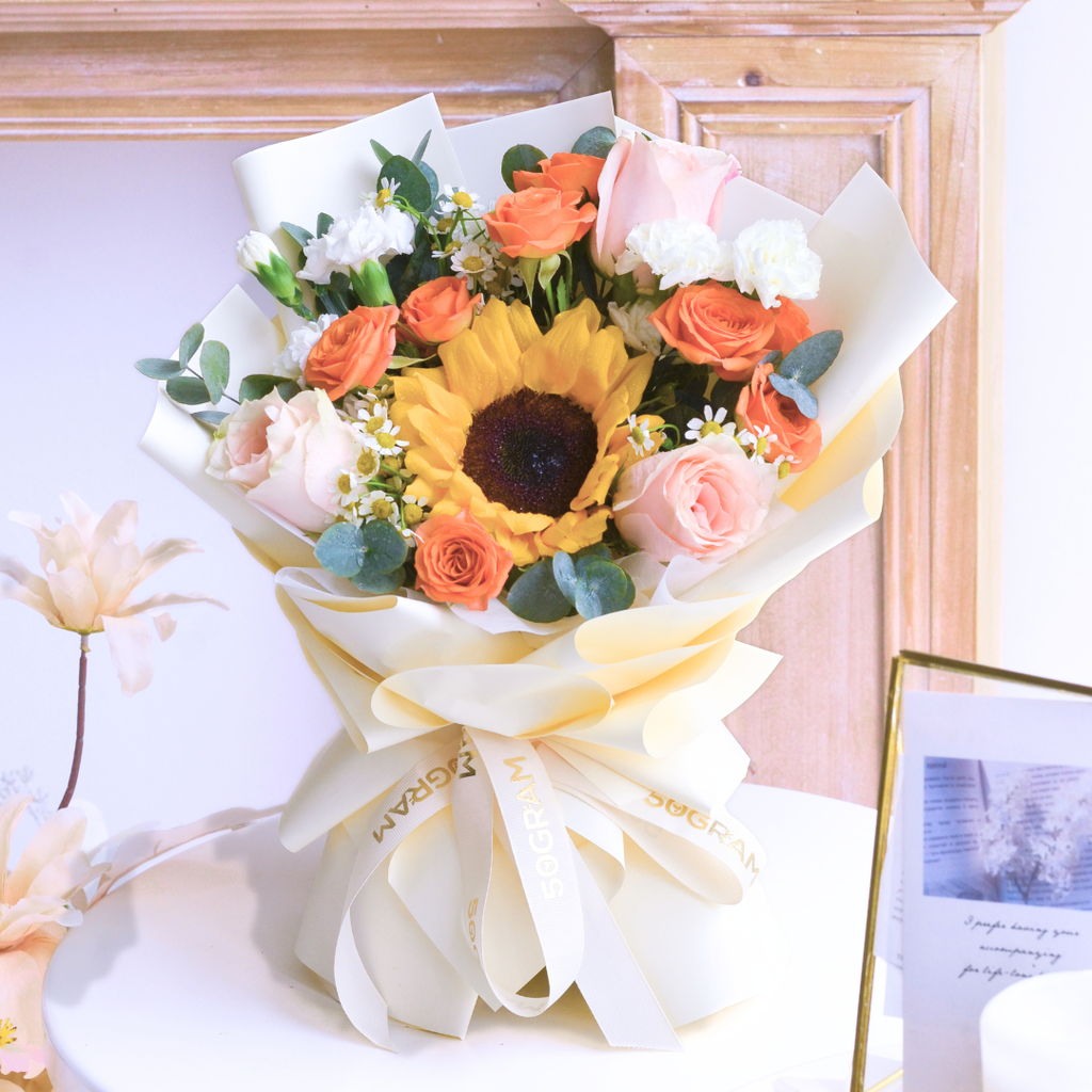 Bubbly Posy Sunflower Hand Bouquet image 10