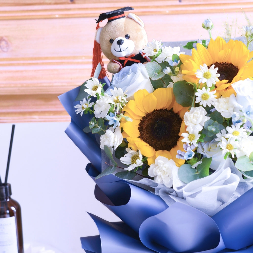 Skybound Hand Bouquet image 5