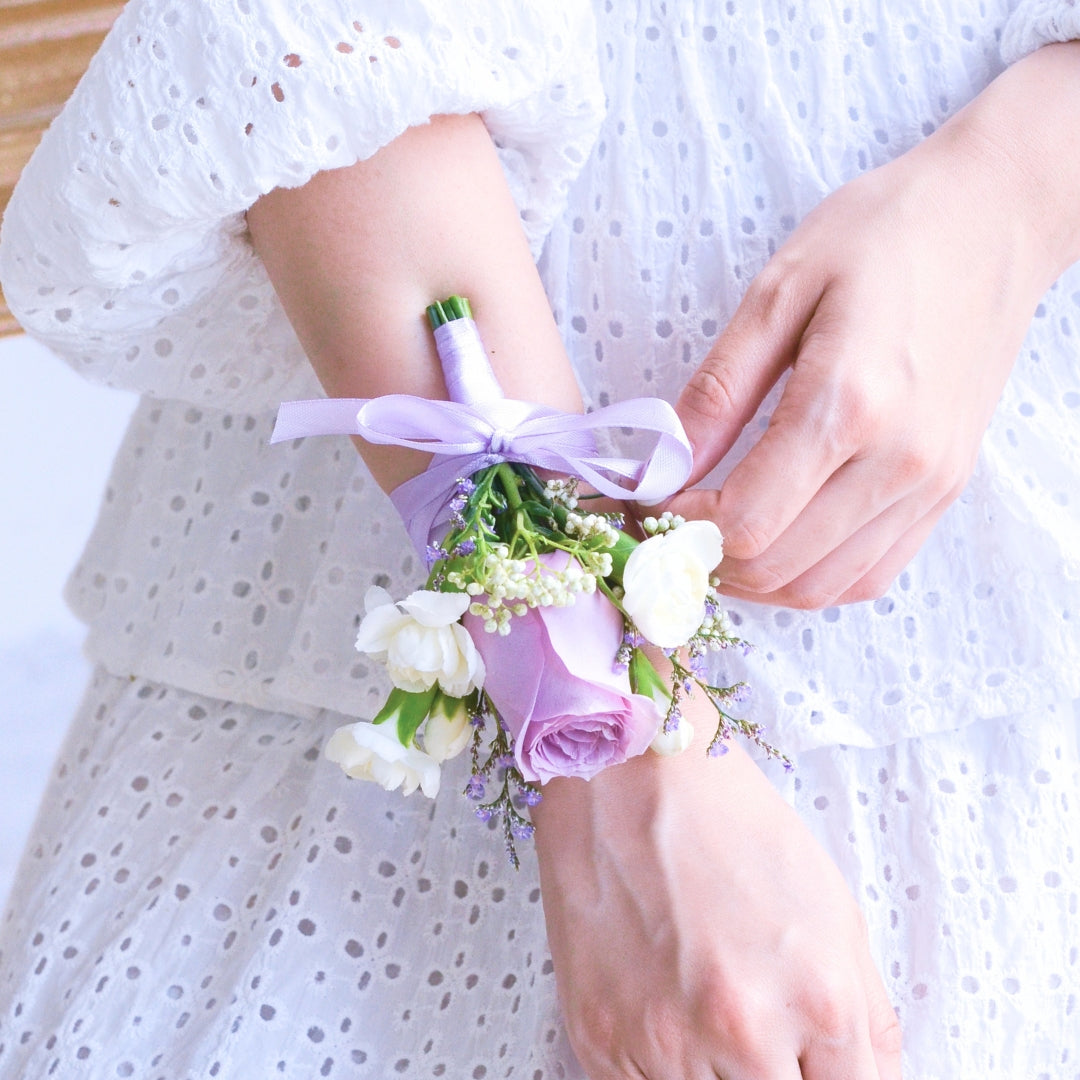 Sacred Promise - Corsage image 0