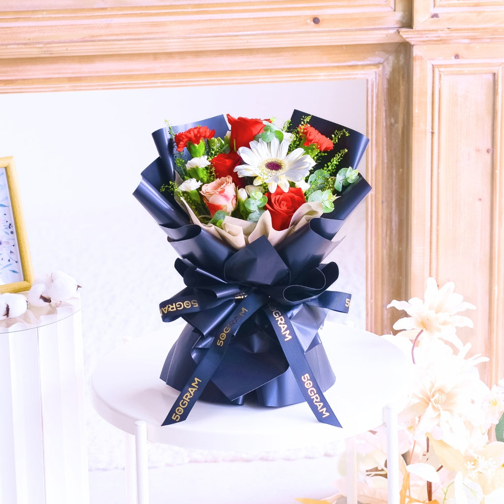 Charming Love Girlfriend's Day Hand Bouquet image 3