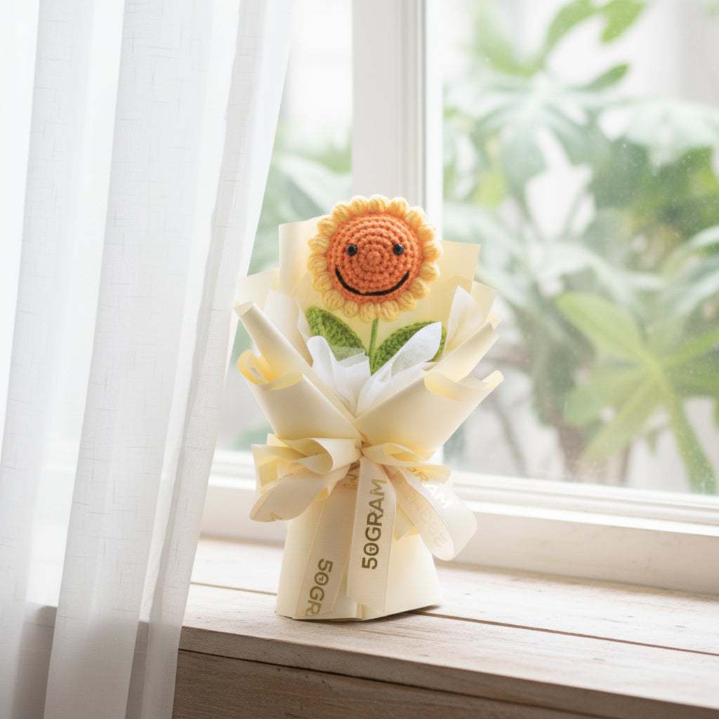 Smile in Bloom Crochet Mini Hand Bouquet image 2