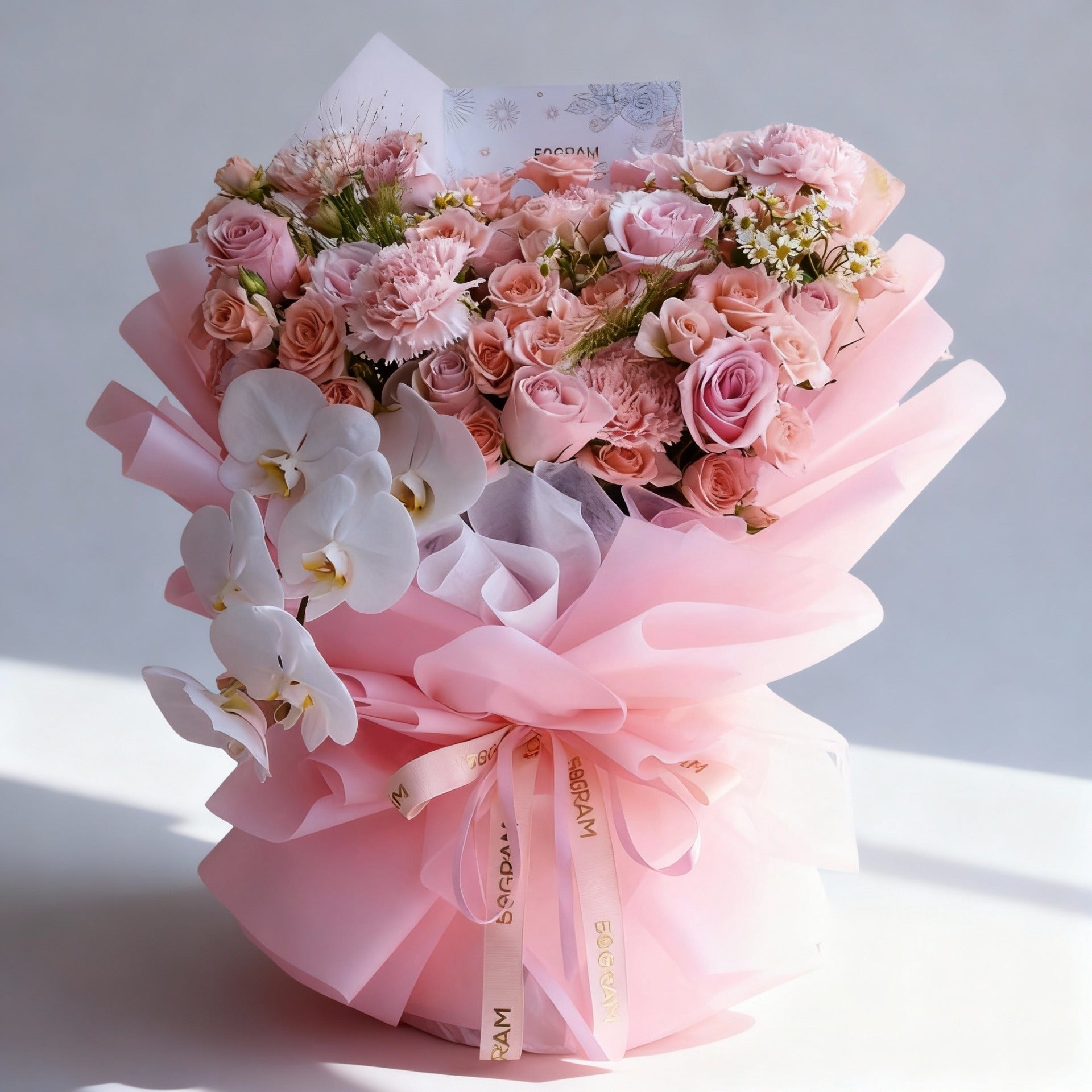 Exquisite Elegance Hand Bouquet image 0