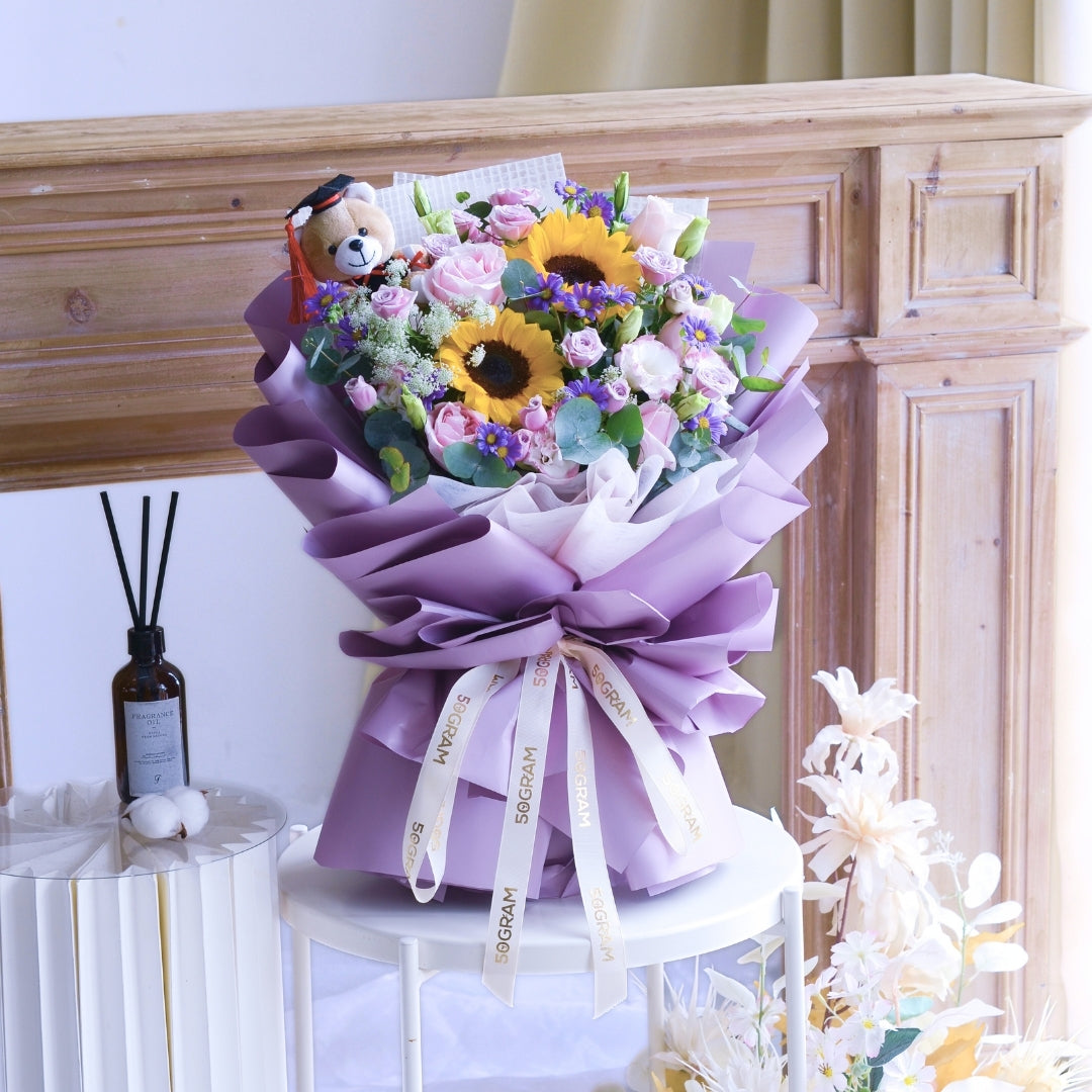 Turning Tassels Hand Bouquet image 8