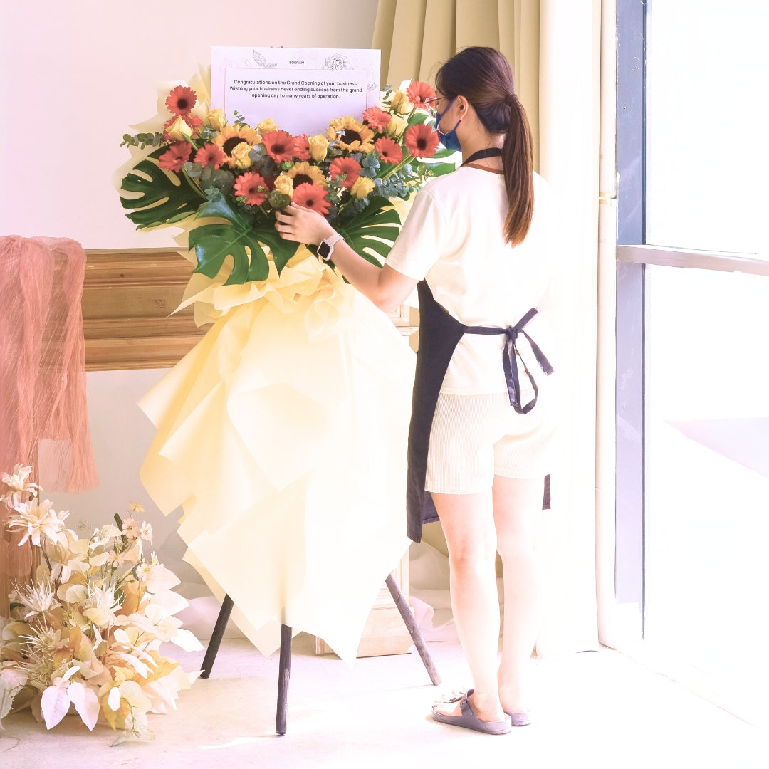 Golden Delicate | Opening Stand image 7