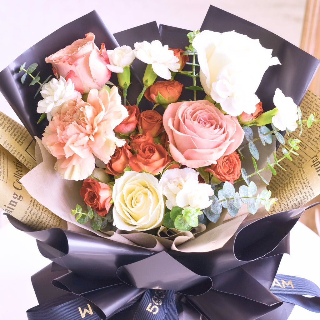 Russet Blooms Cappuccino Roses Hand Bouquet image 6