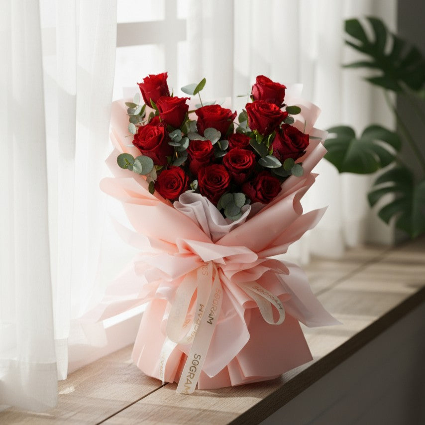 Valence Red Rose Hand Bouquet image 2